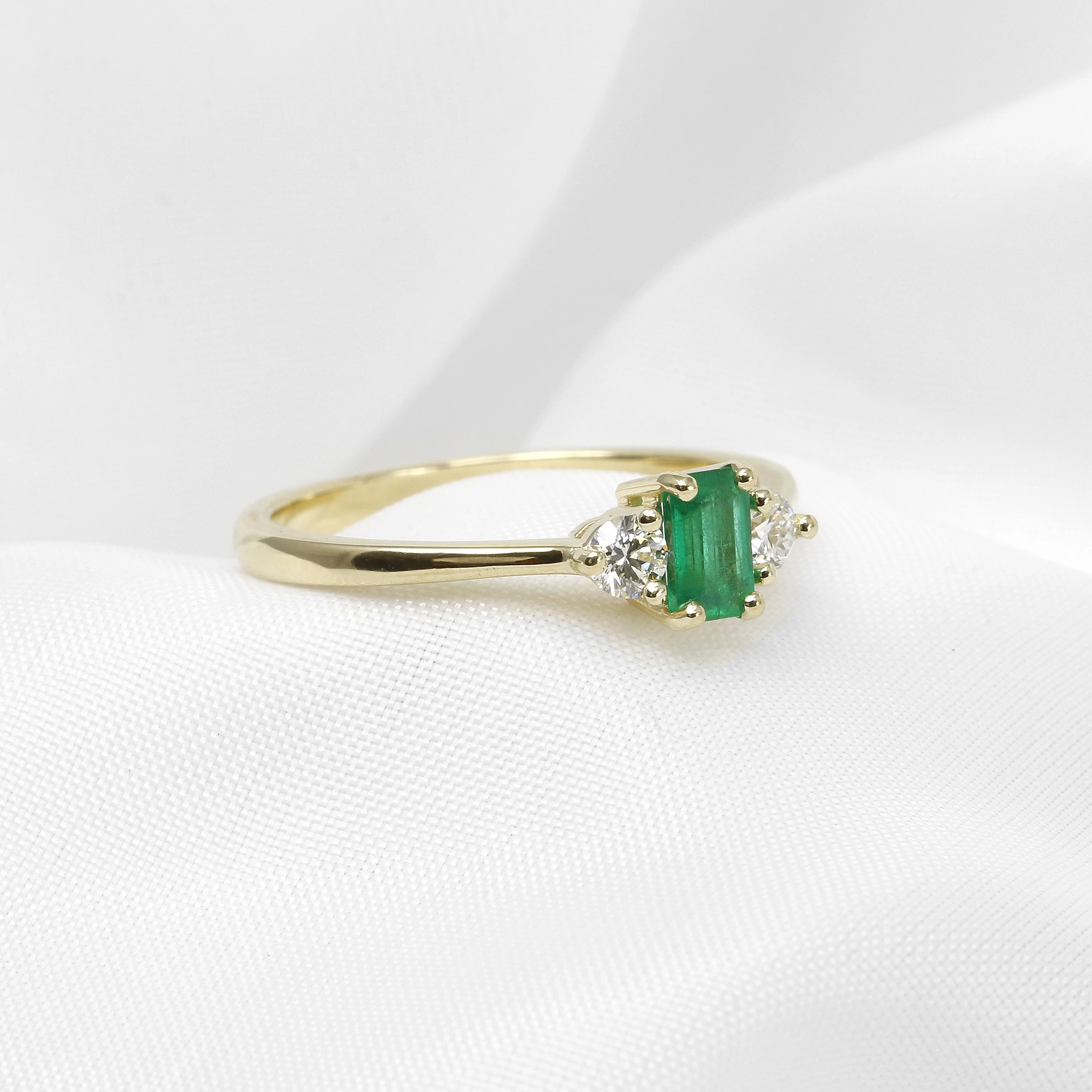 Emerald and Diamond Ring in Yellow Gold