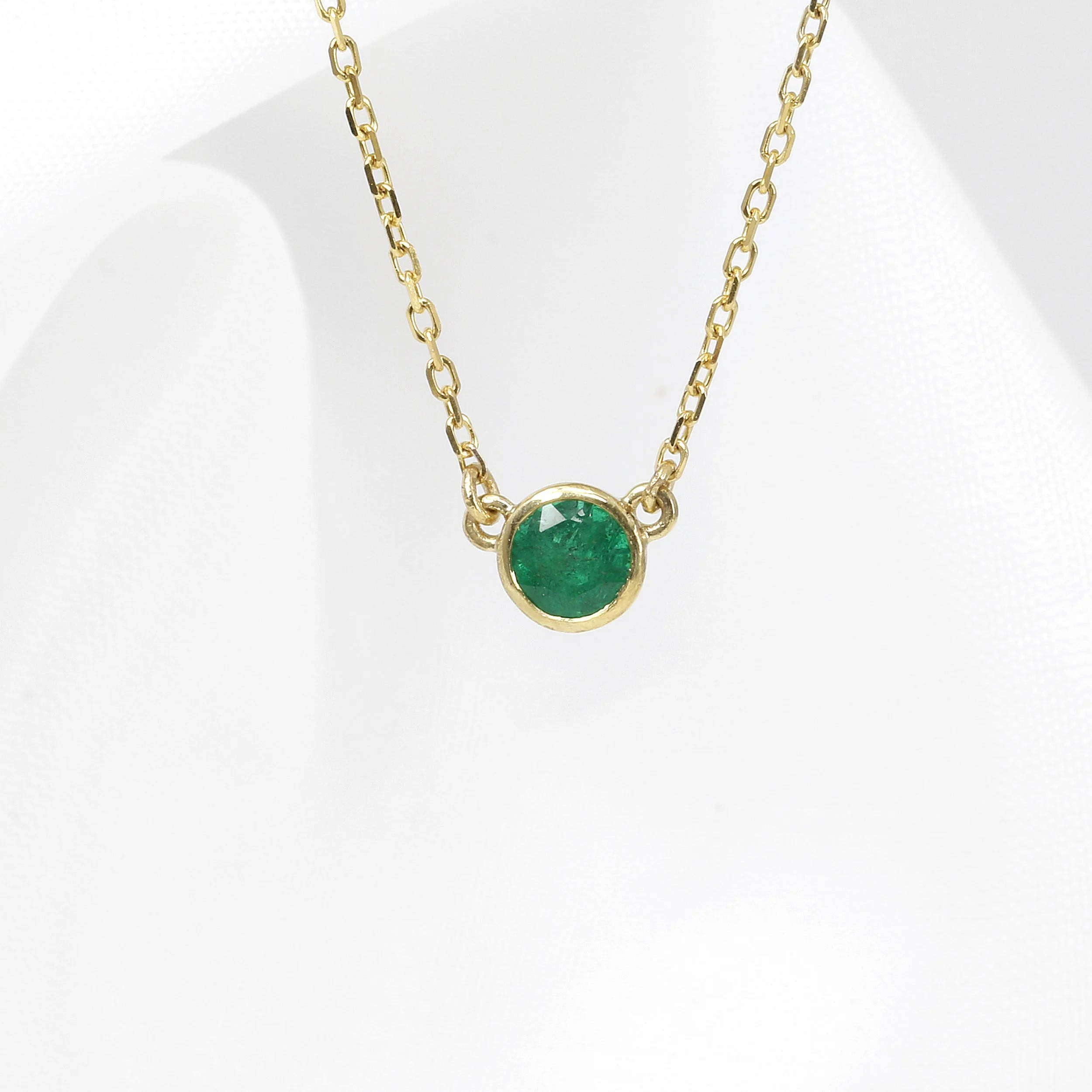 Emerald Necklace in 9ct Yellow Gold