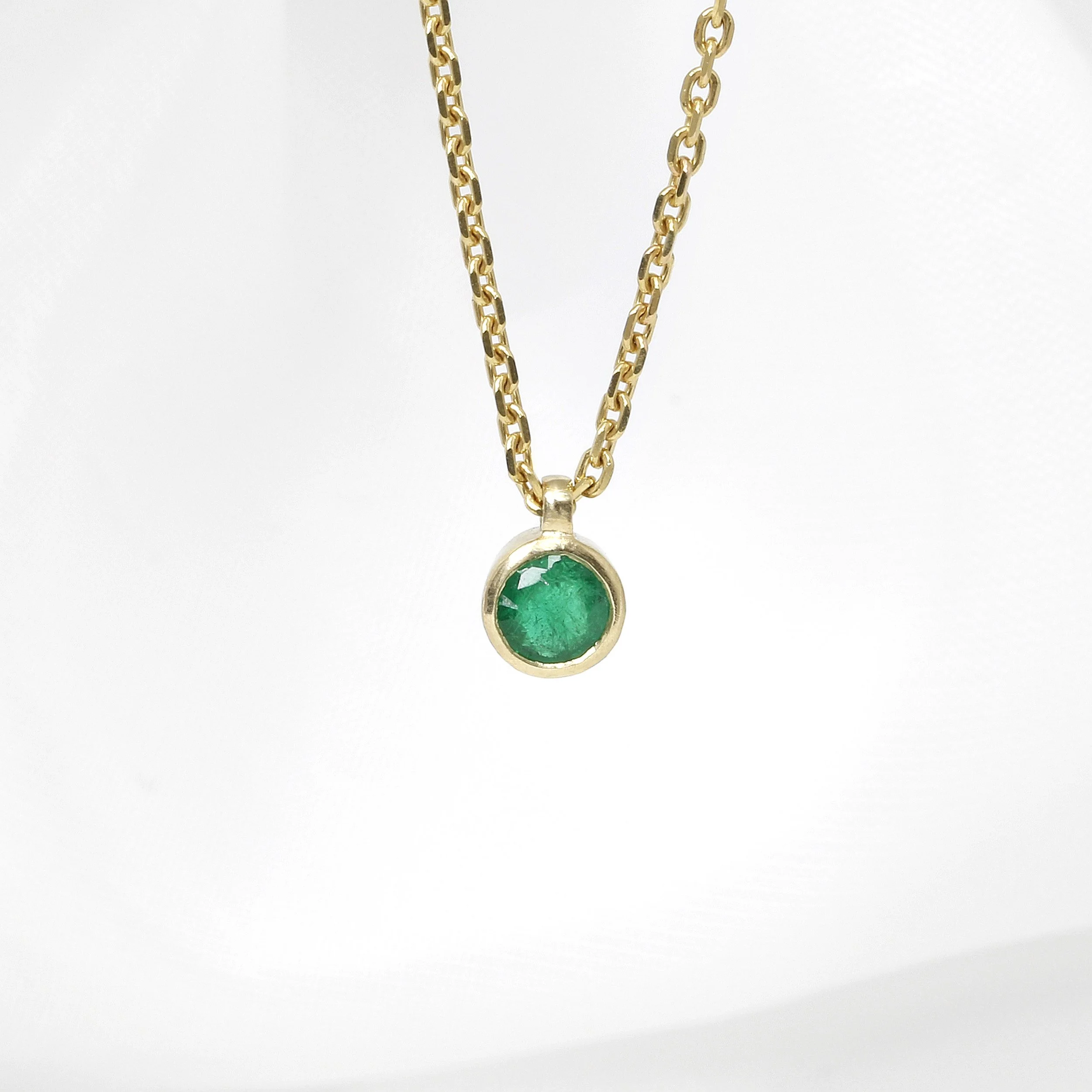 Emerald Pendant in 9ct Yellow Gold