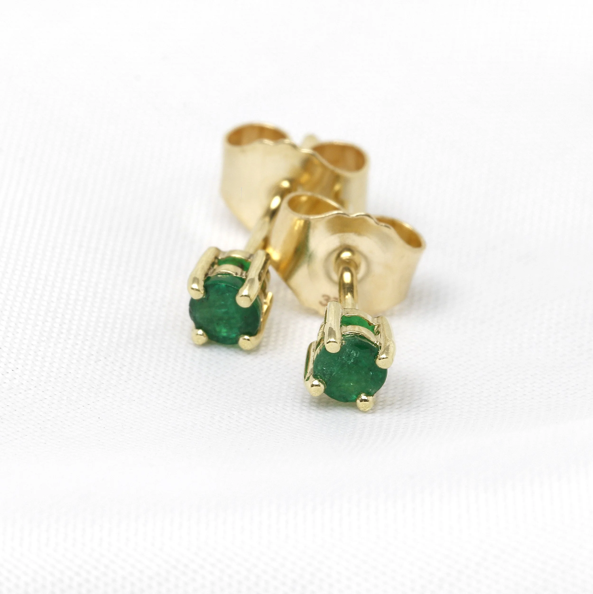 Emerald Stud Earrings in 9ct Yellow Gold