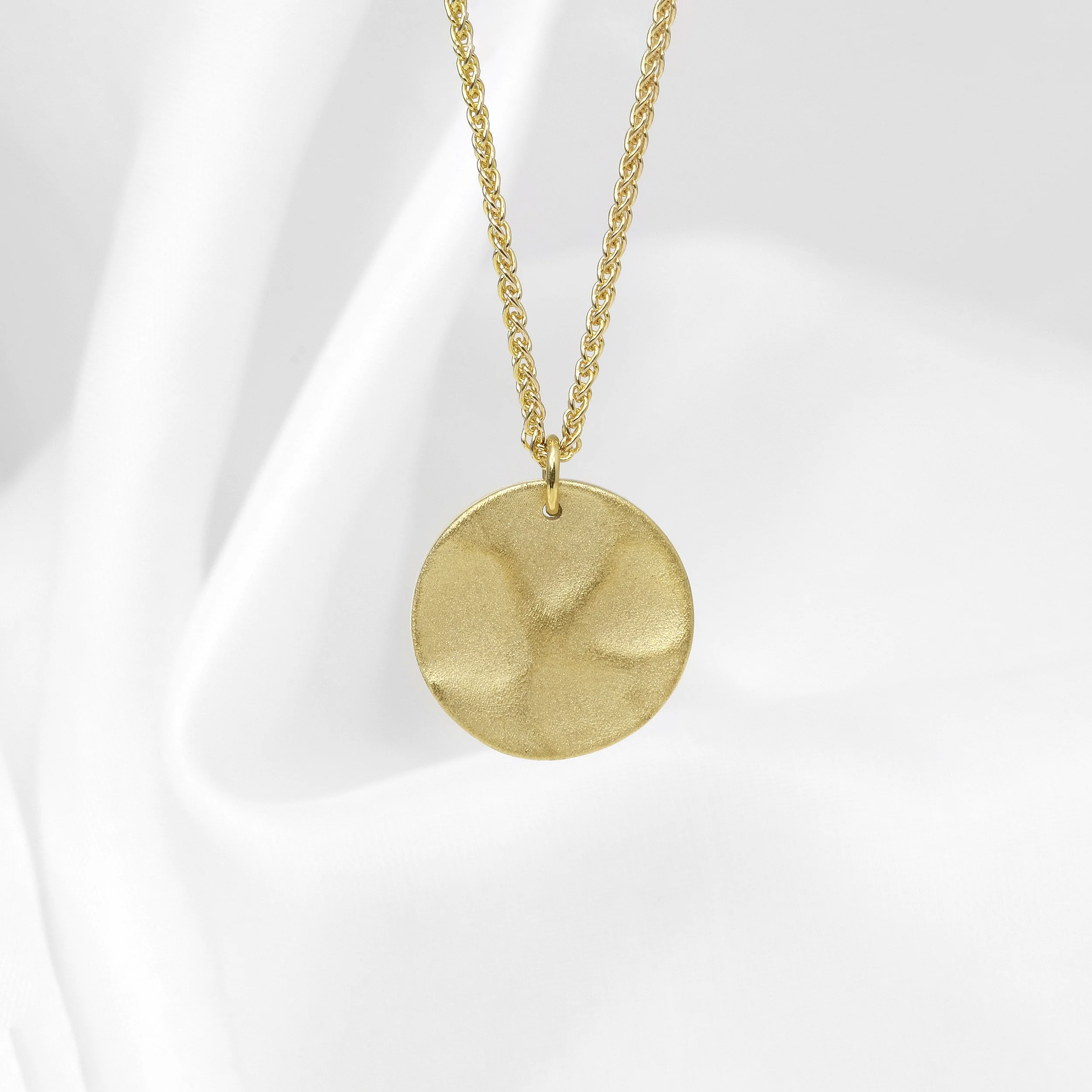 Medium Molten Disc Pendant in Yellow Gold