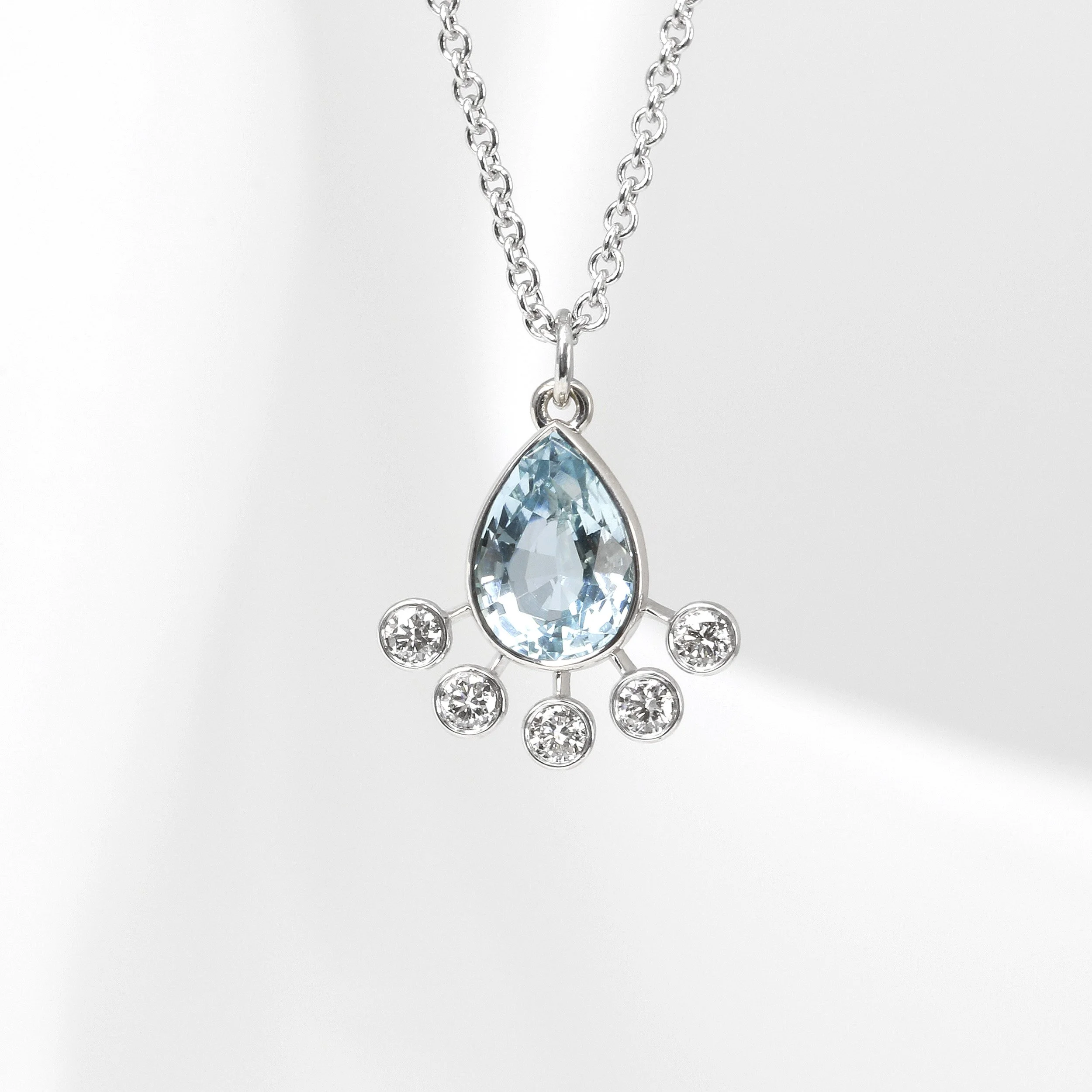 Aquamarine and Diamond Pendant in White Gold