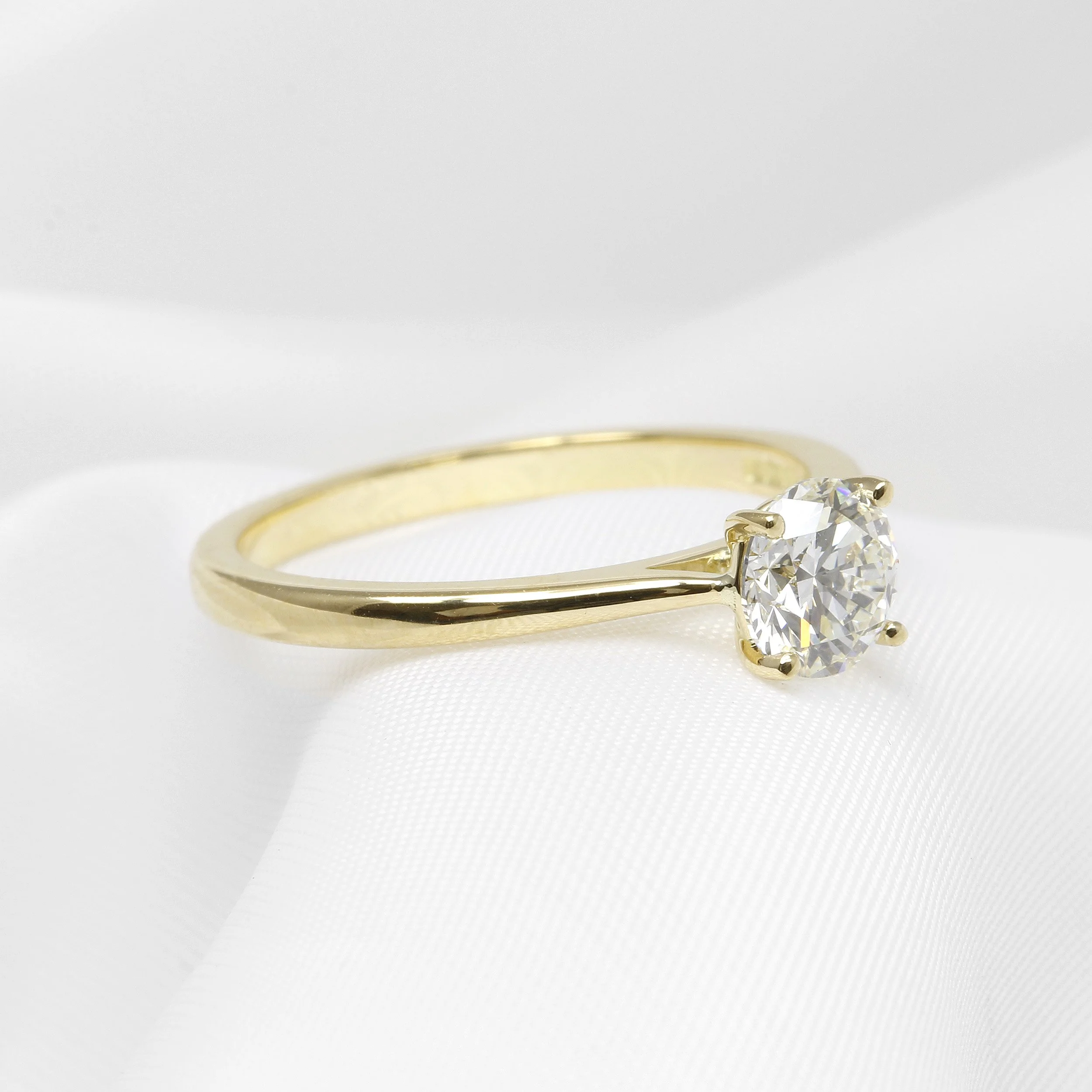 0.75ct Diamond Solitaire Ring in 18ct Yellow Gold