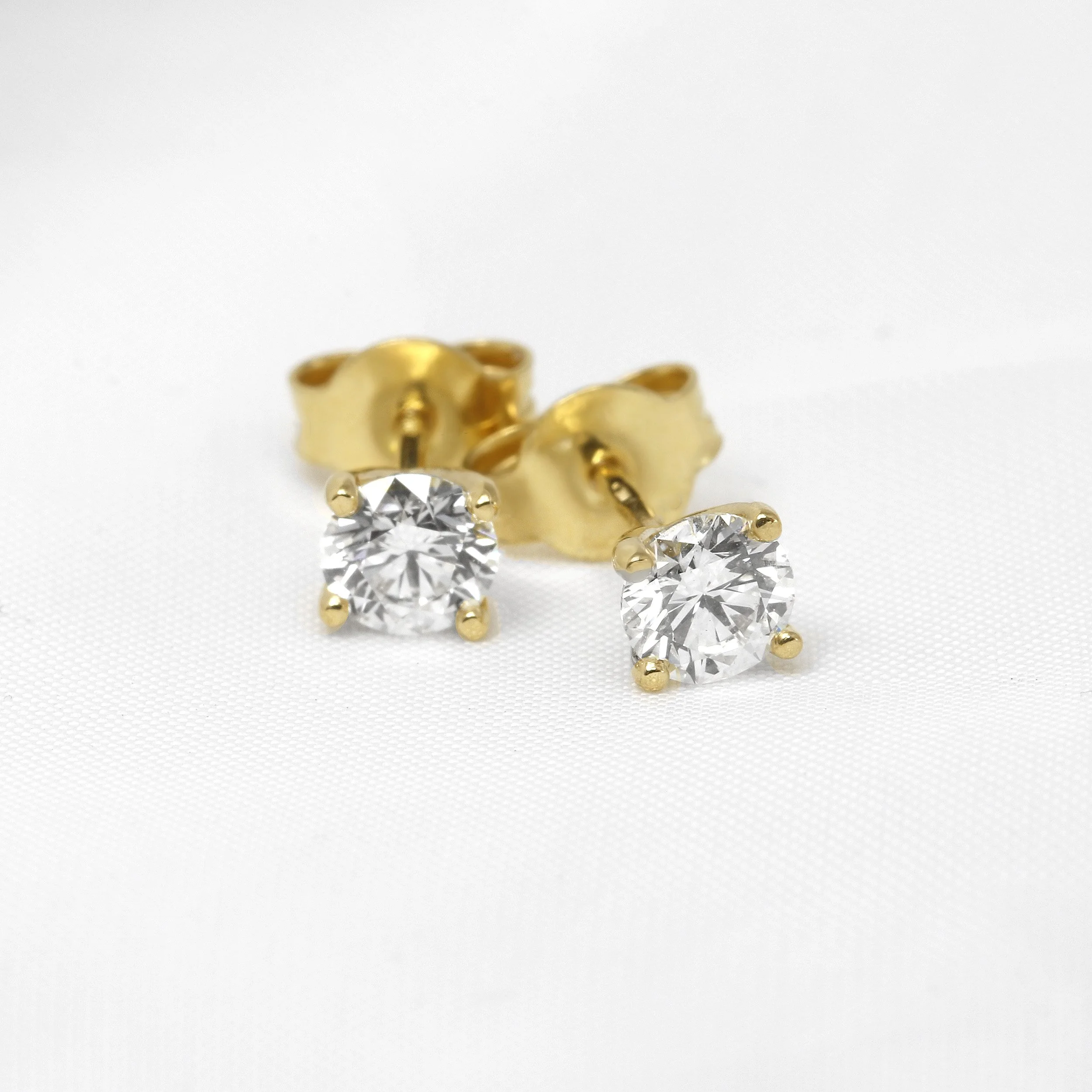 Diamond Solitaire Stud Earrings in 18ct Yellow Gold