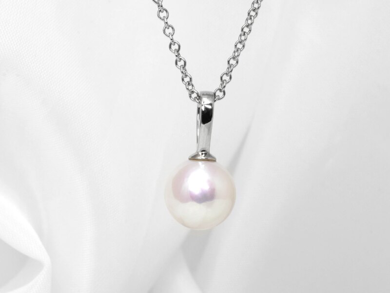 Cultured Freshwater Pearl Pendant in 9ct White Gold