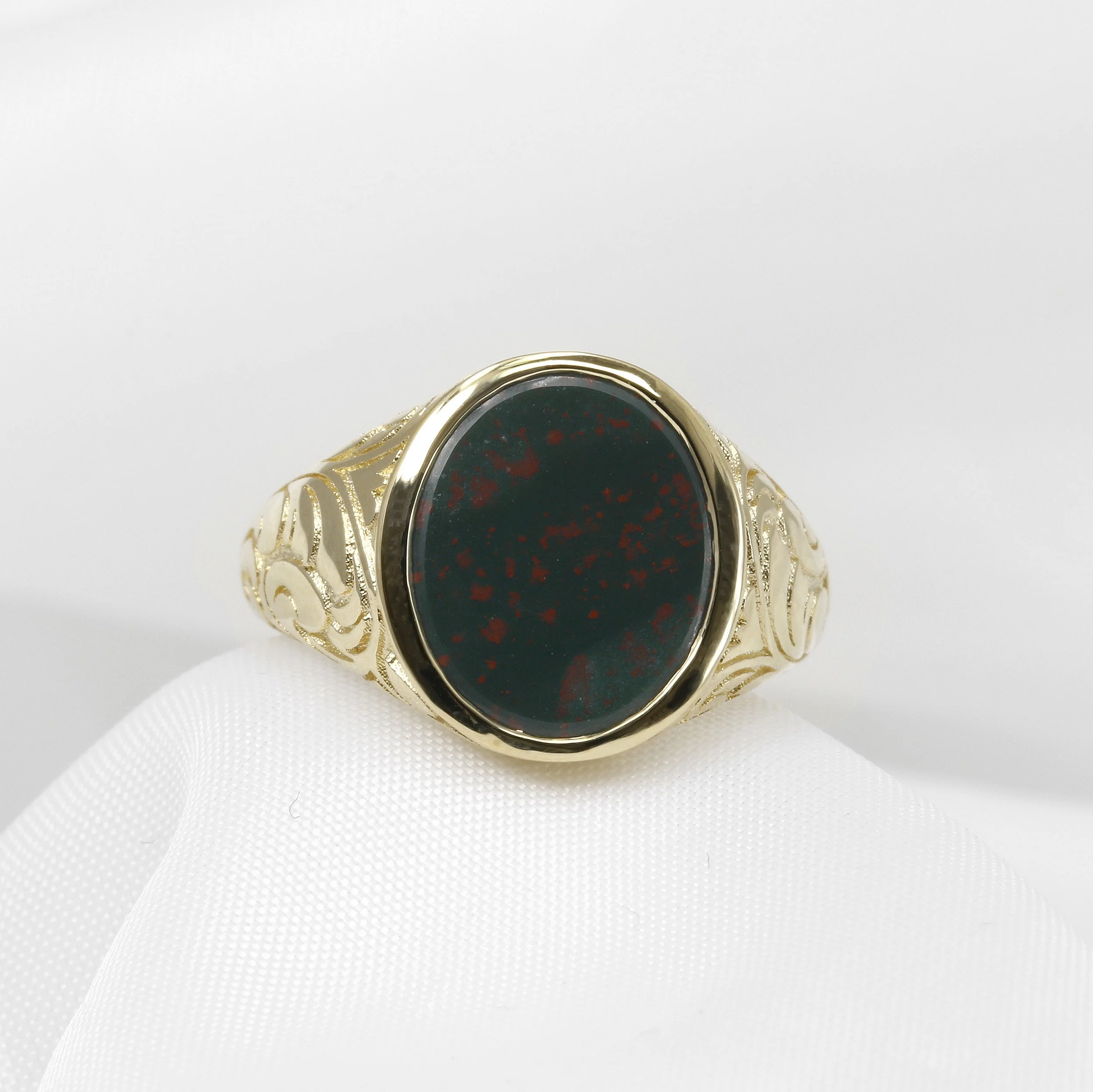 Signet Ring with Blood Stone in 9ct Yellow Gold