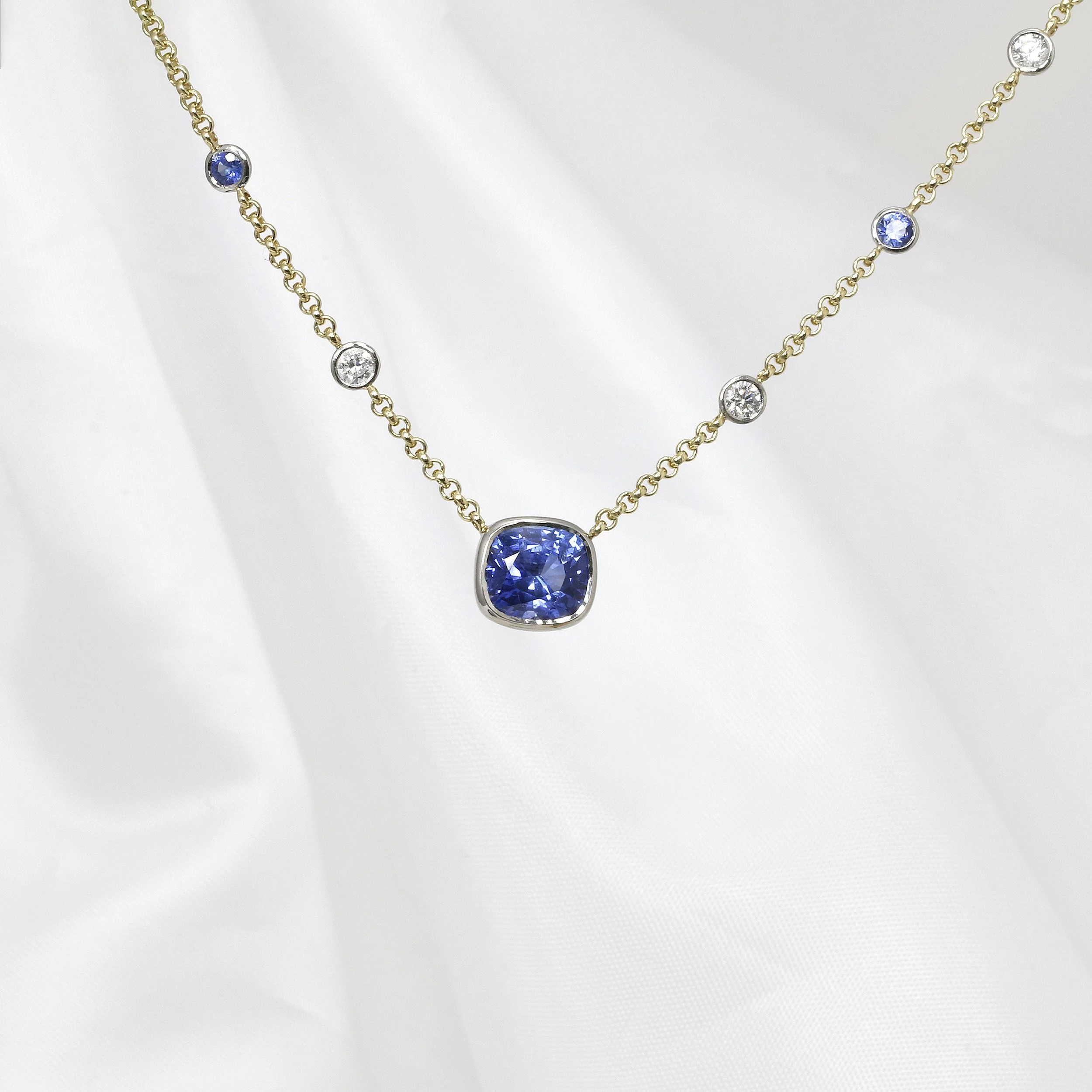 Sapphire and Diamond Necklace in Yellow Gold and Platinum