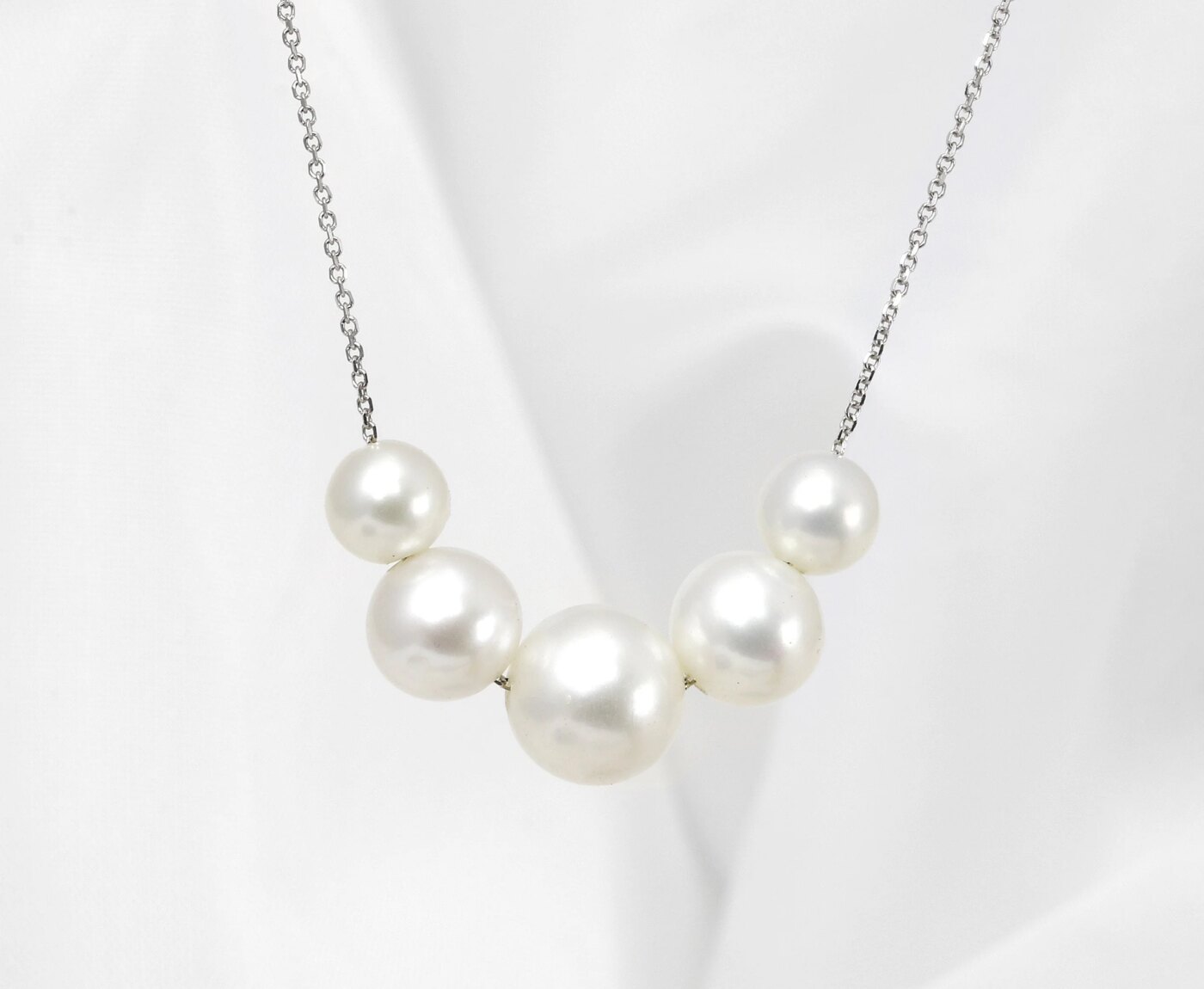 Pearl Slider Necklace in 18ct White Gold