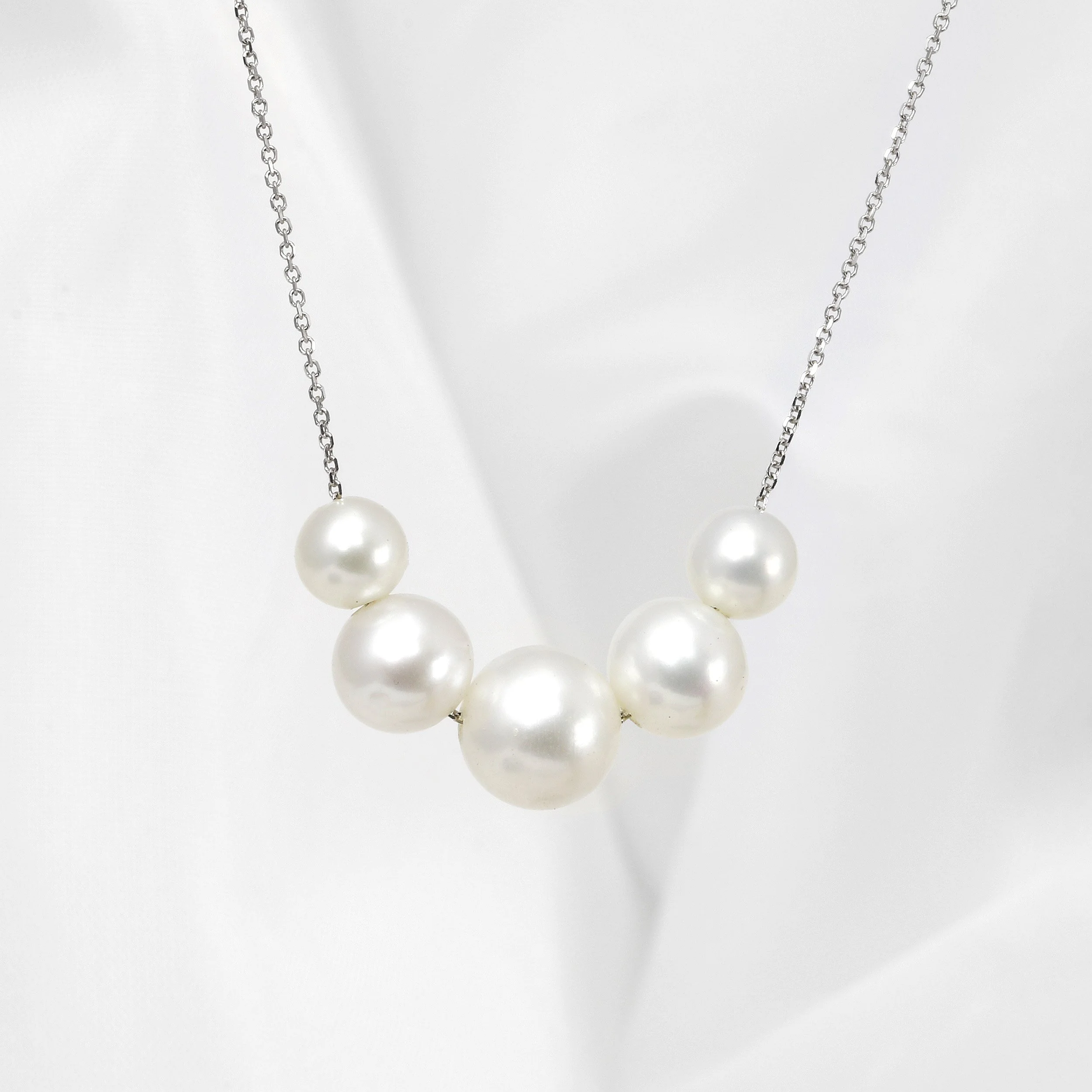 pearl necklace
