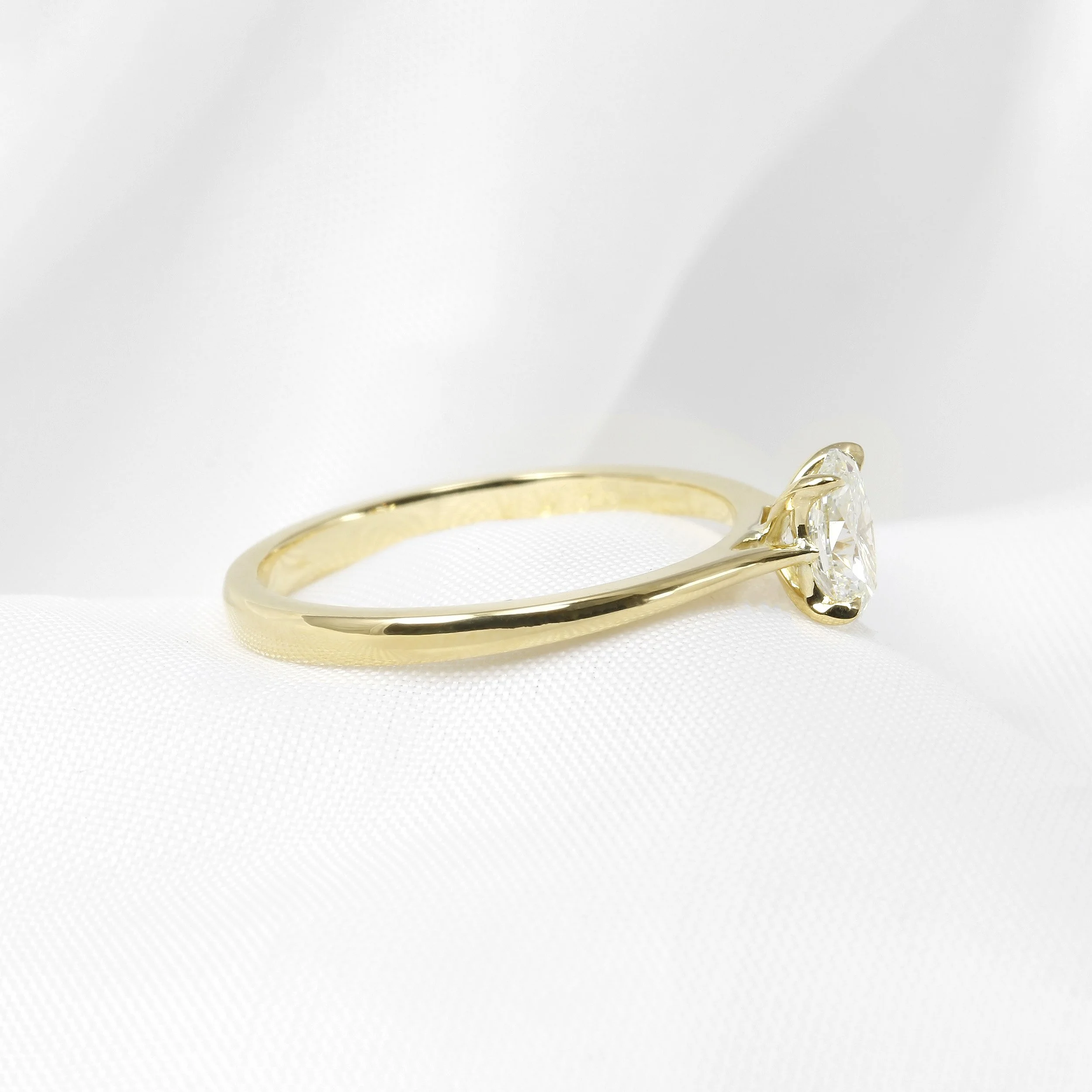 Solitaire Oval Diamond Ring in 18ct Yellow Gold