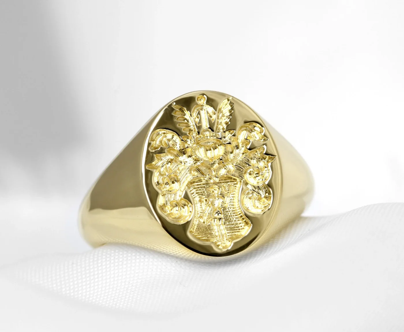 custom engraved gold signet ring