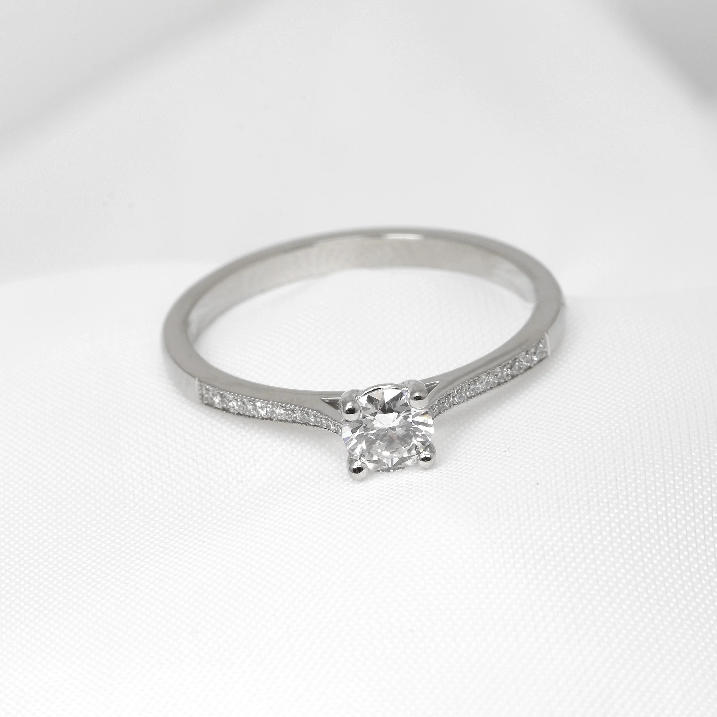 Solitaire Diamond Ring in Platinum
