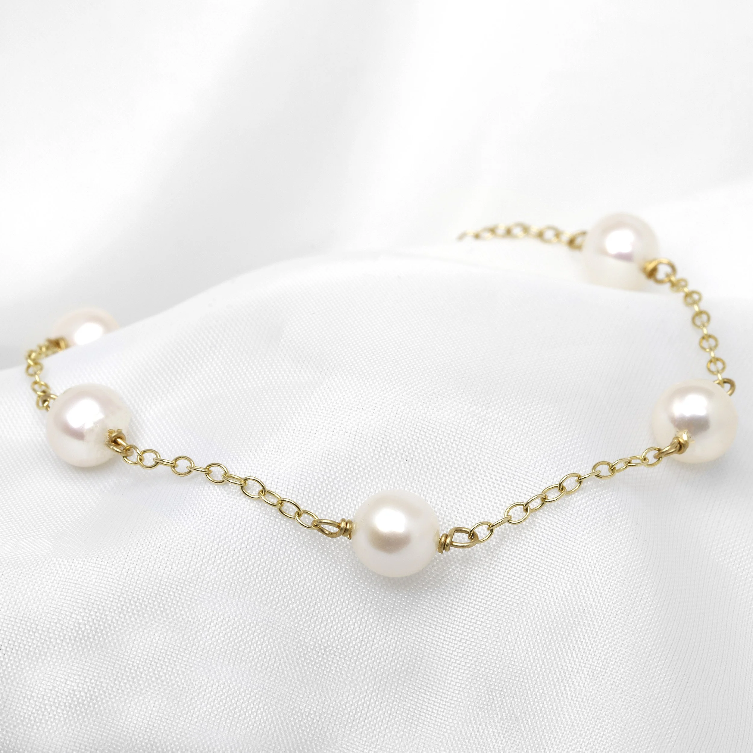 Pearl Station Bracelet in 9ct Yellow Gold