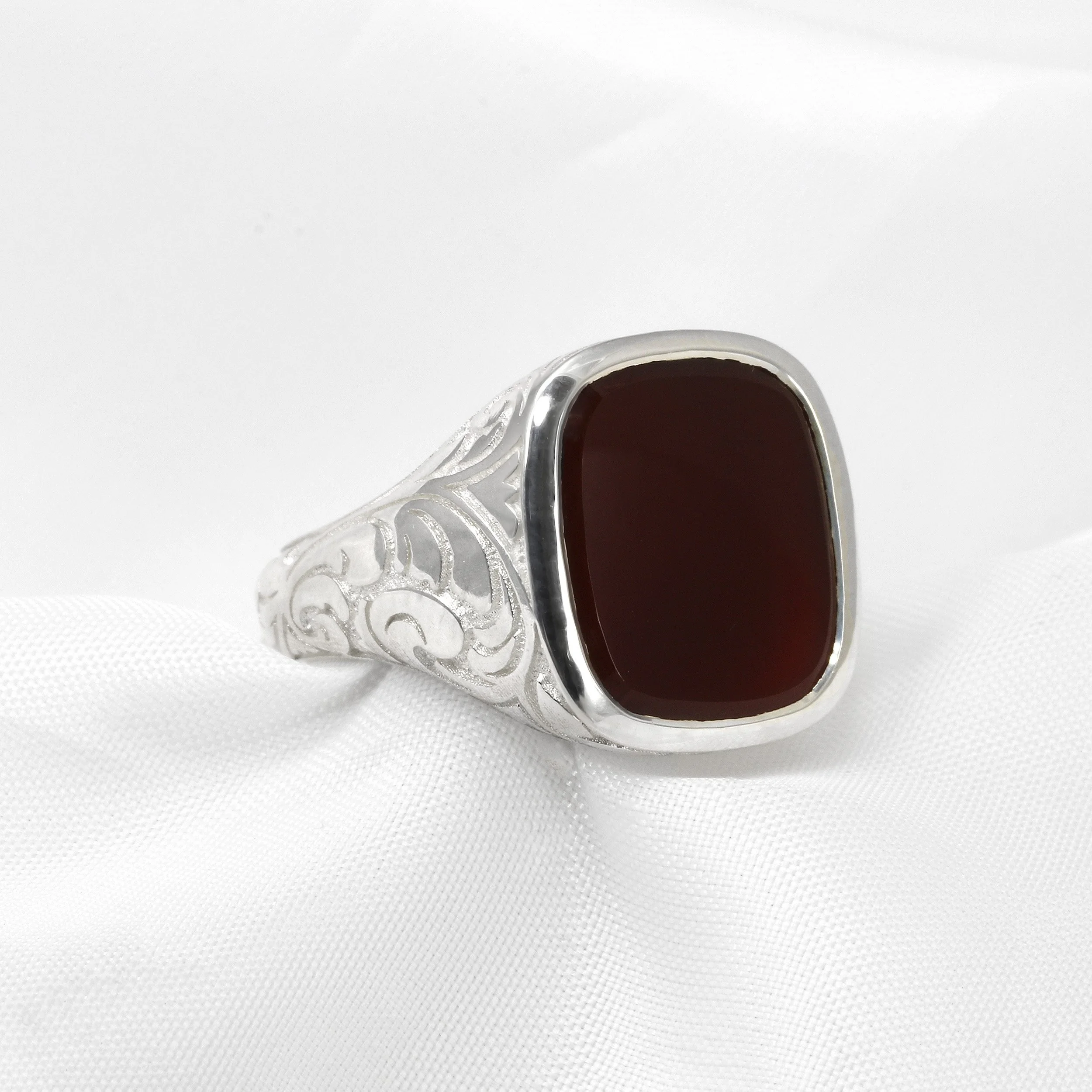 Cornelian Signet Ring with Engraved Shoulders