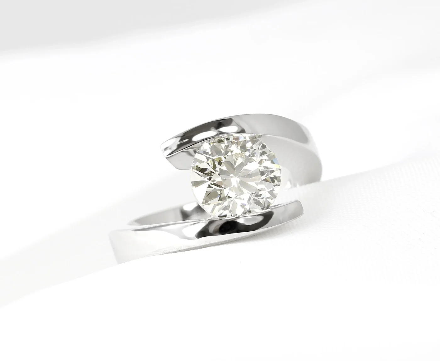 Bespoke diamond solitaire ring in platinum 