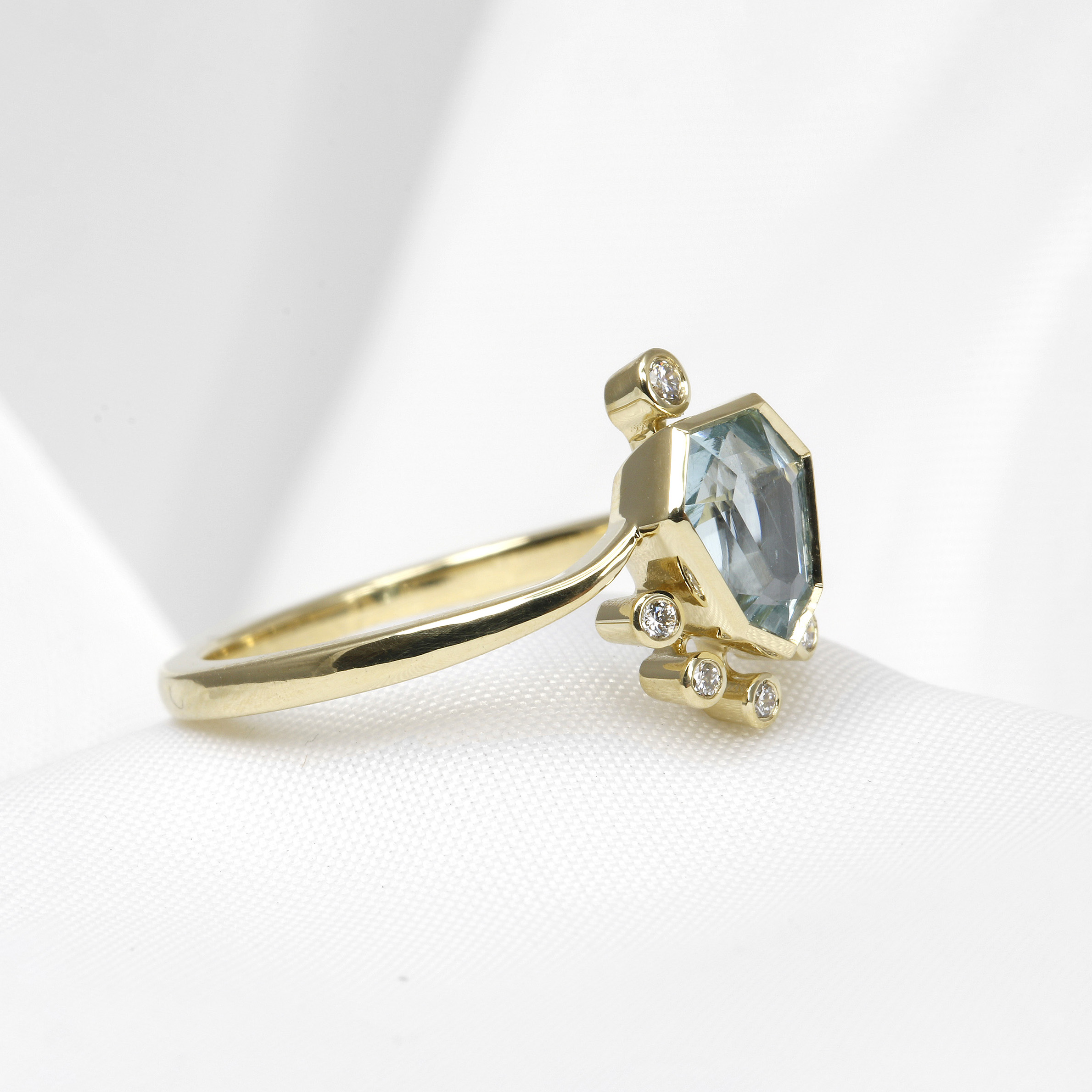 Nova Collection Aquamarine and Diamond Ring