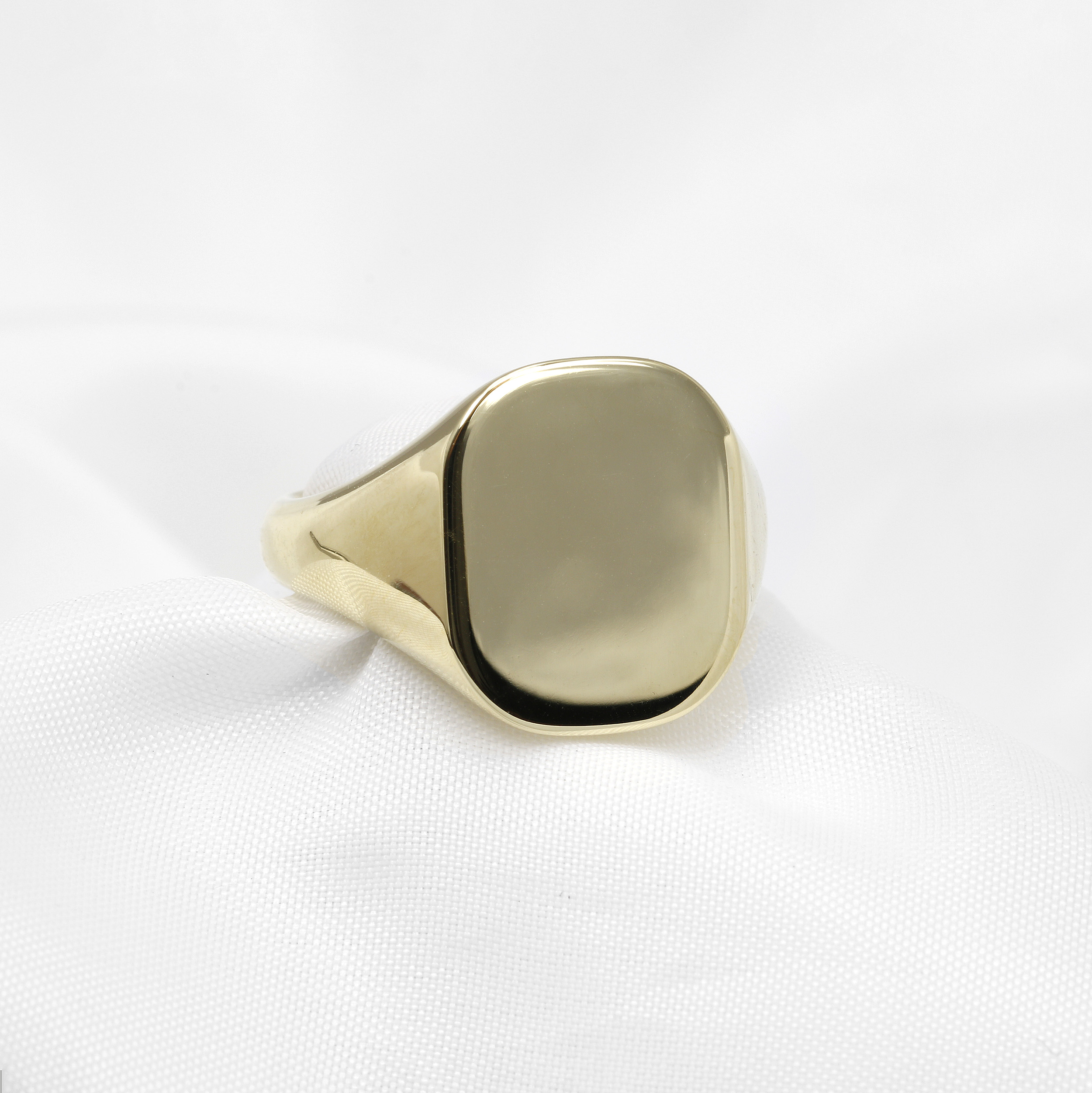Cushion Signet Ring in 9ct Yellow Gold