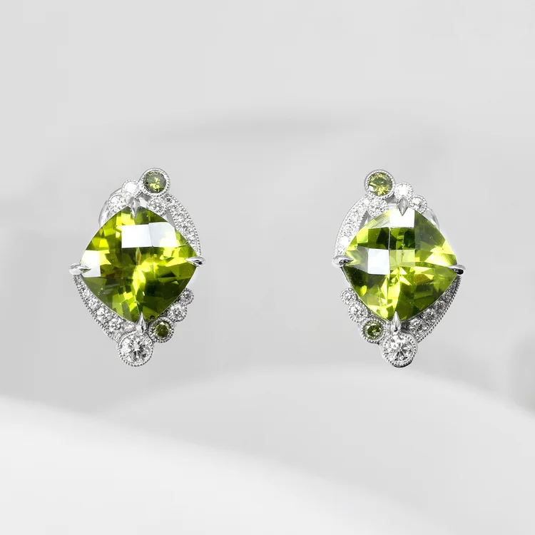 August 2024 - Peridot & Diamonds in White Gold