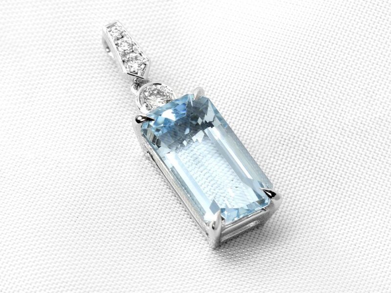 December 2023 - Aquamarine & Diamonds in White Gold