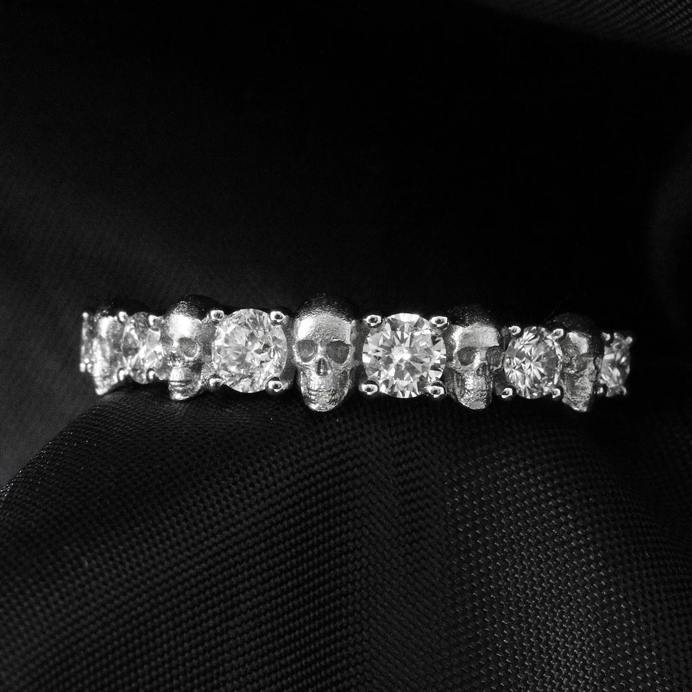 December 2023 - Diamonds in Platinum