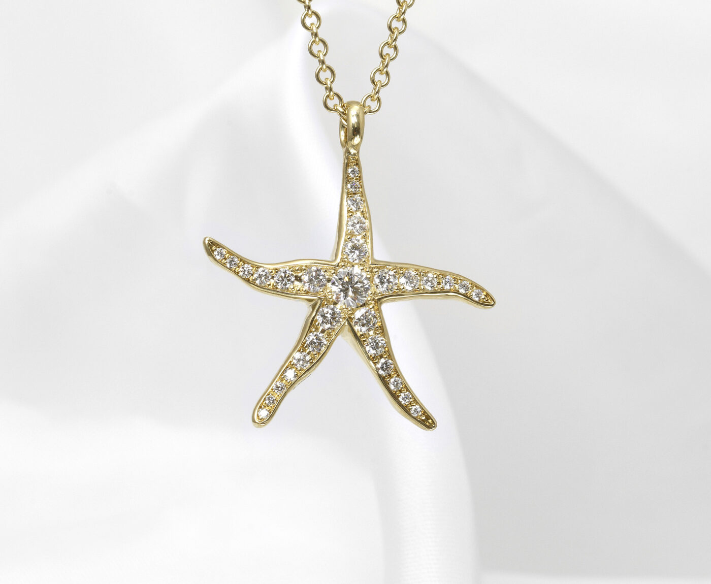Large Diamond Starfish Pendant in Yellow Gold