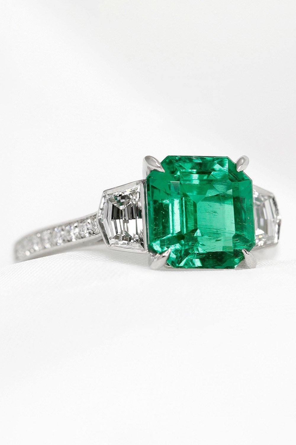October 2021 - 2.53ct Emerald with Cadillac Diamonds in Platinum