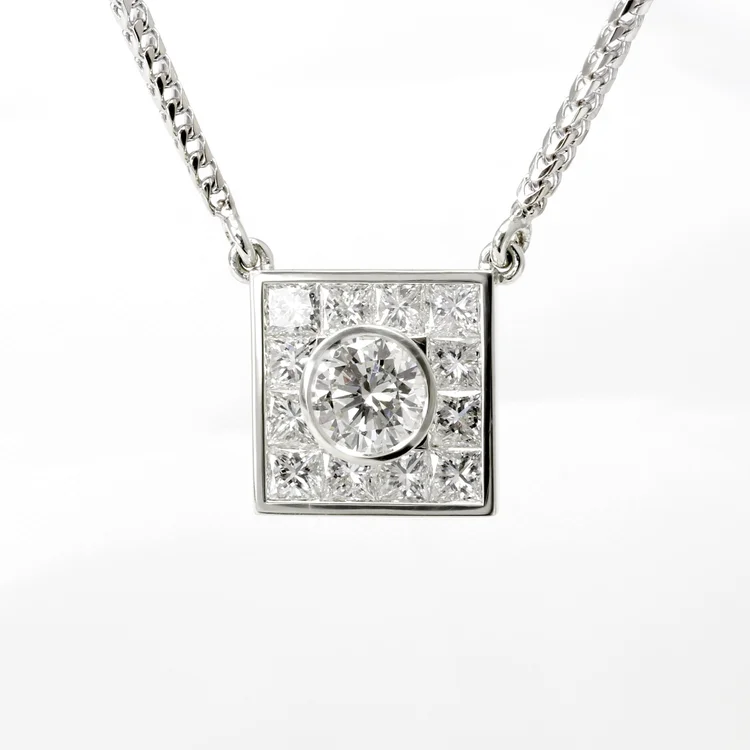 October 2024 - Round & Princess Diamonds in White Gold
