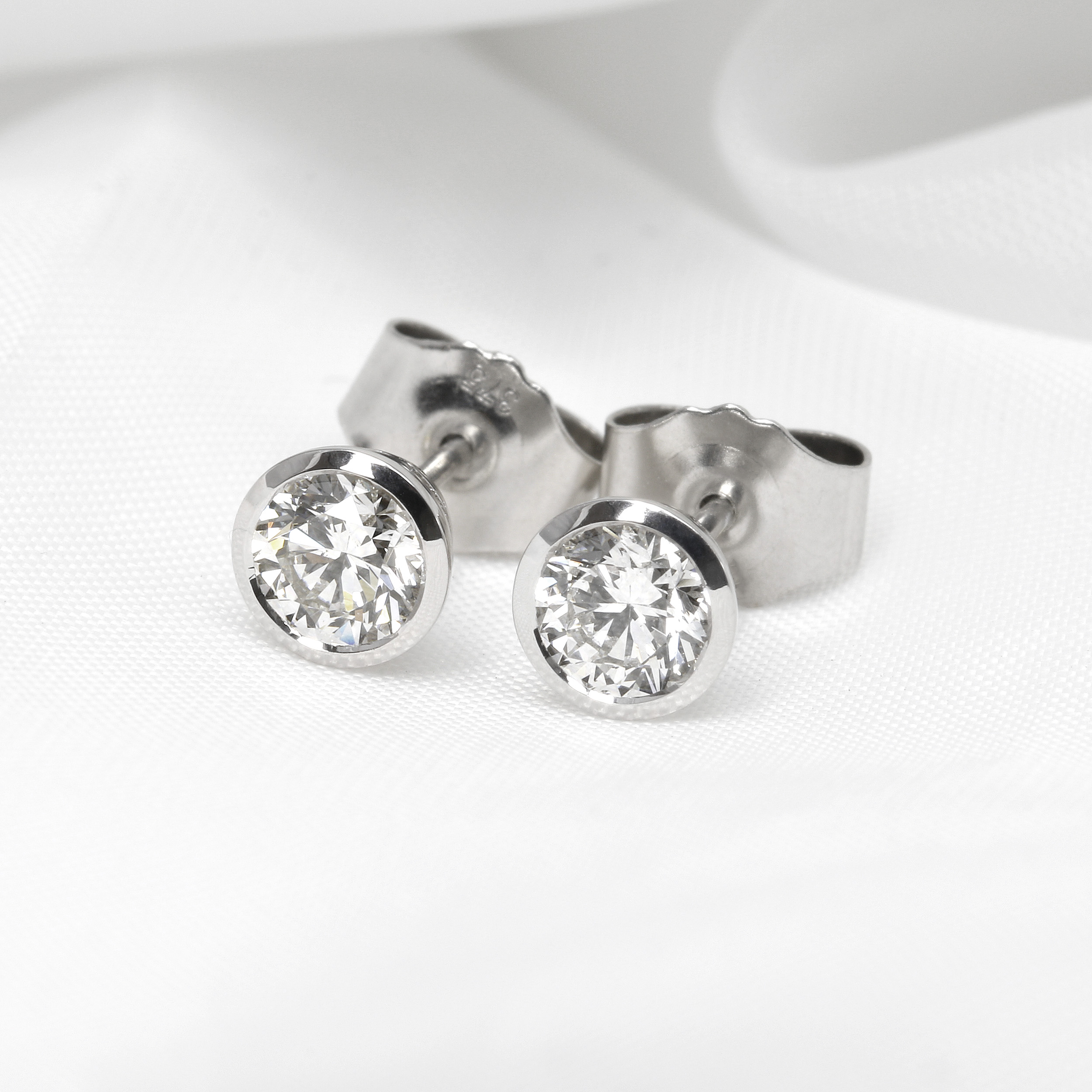 0.80ct Diamond Solitaire Stud Earrings in 9ct White Gold