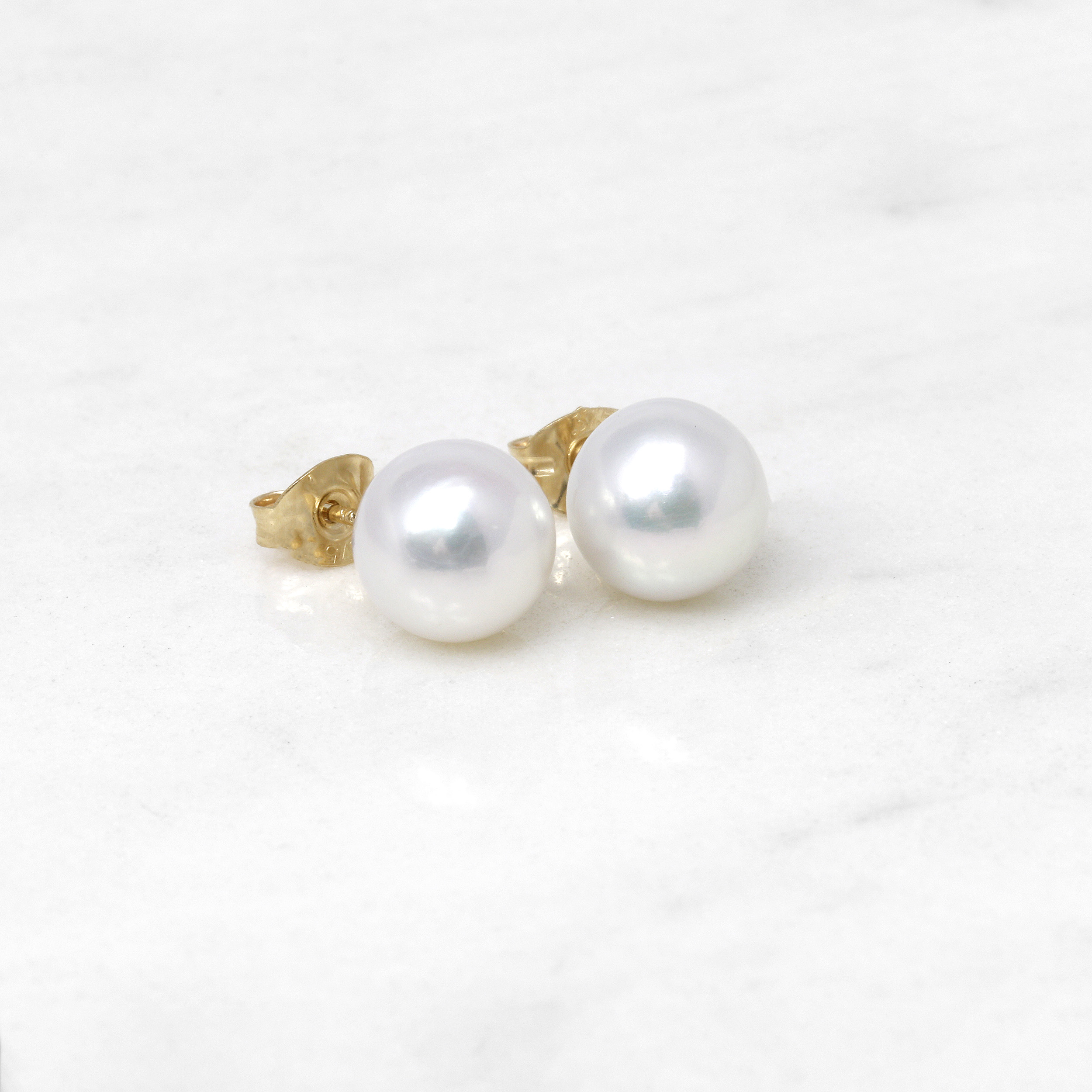 7mm White Round Freshwater Pearl Stud Earrings in 9ct Yellow Gold