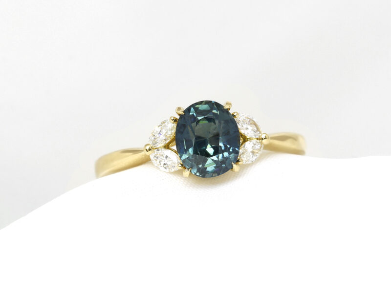 Oval Teal Sapphire and Diamond Ring in 18ct Yellow Gold